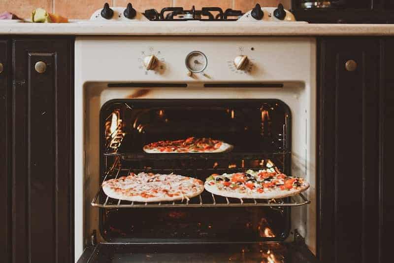 How Long Do You Cook Pizza In The Oven