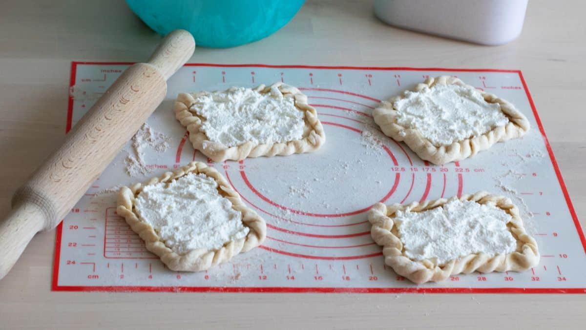 Baking mat for rolling with dough and wooden roller